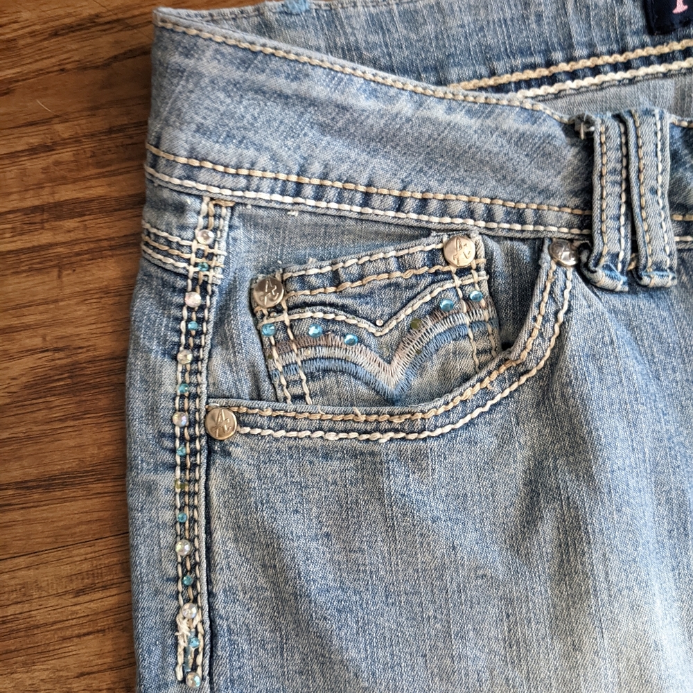 Angels Capris - Picture 6 of 10